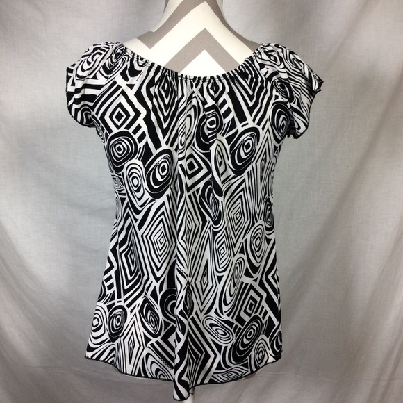 Jasonmaxwell Women’s Black White Scoop Neck Top - Picture 3 of 8